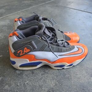 Nike Men's Gray and Orange Athletic Shoes